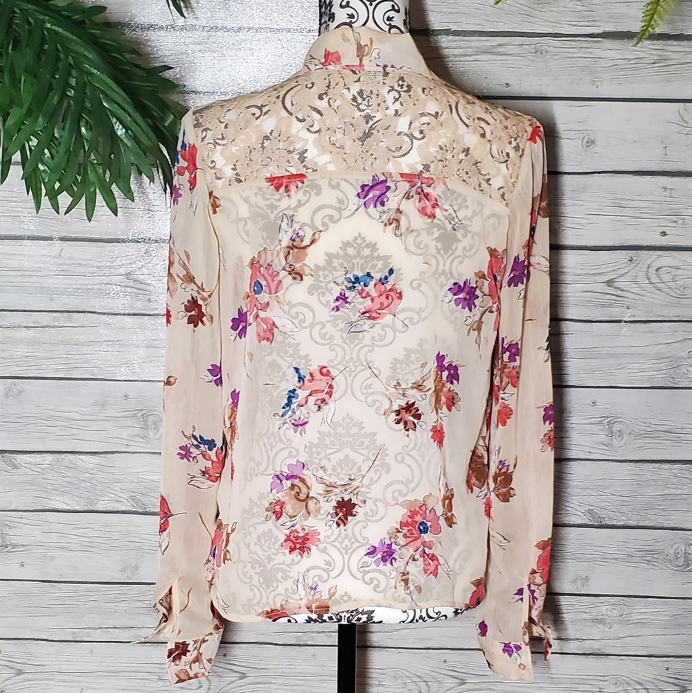American Rag Floral Collared Button Up - Picture 3 of 15